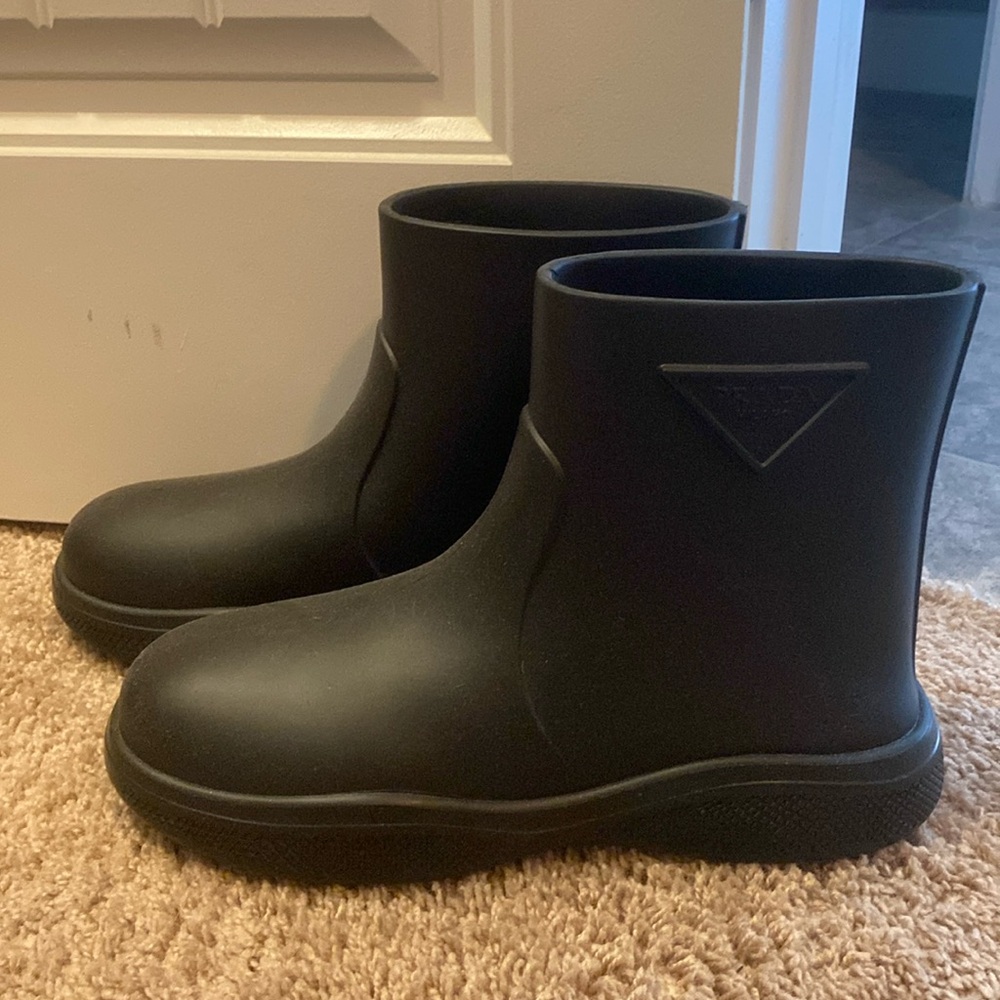 Mens rain boots